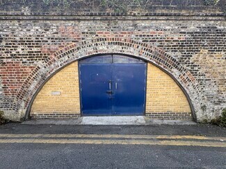 Plus de détails pour Barton Rd, Rochester - Industriel/Logistique à louer