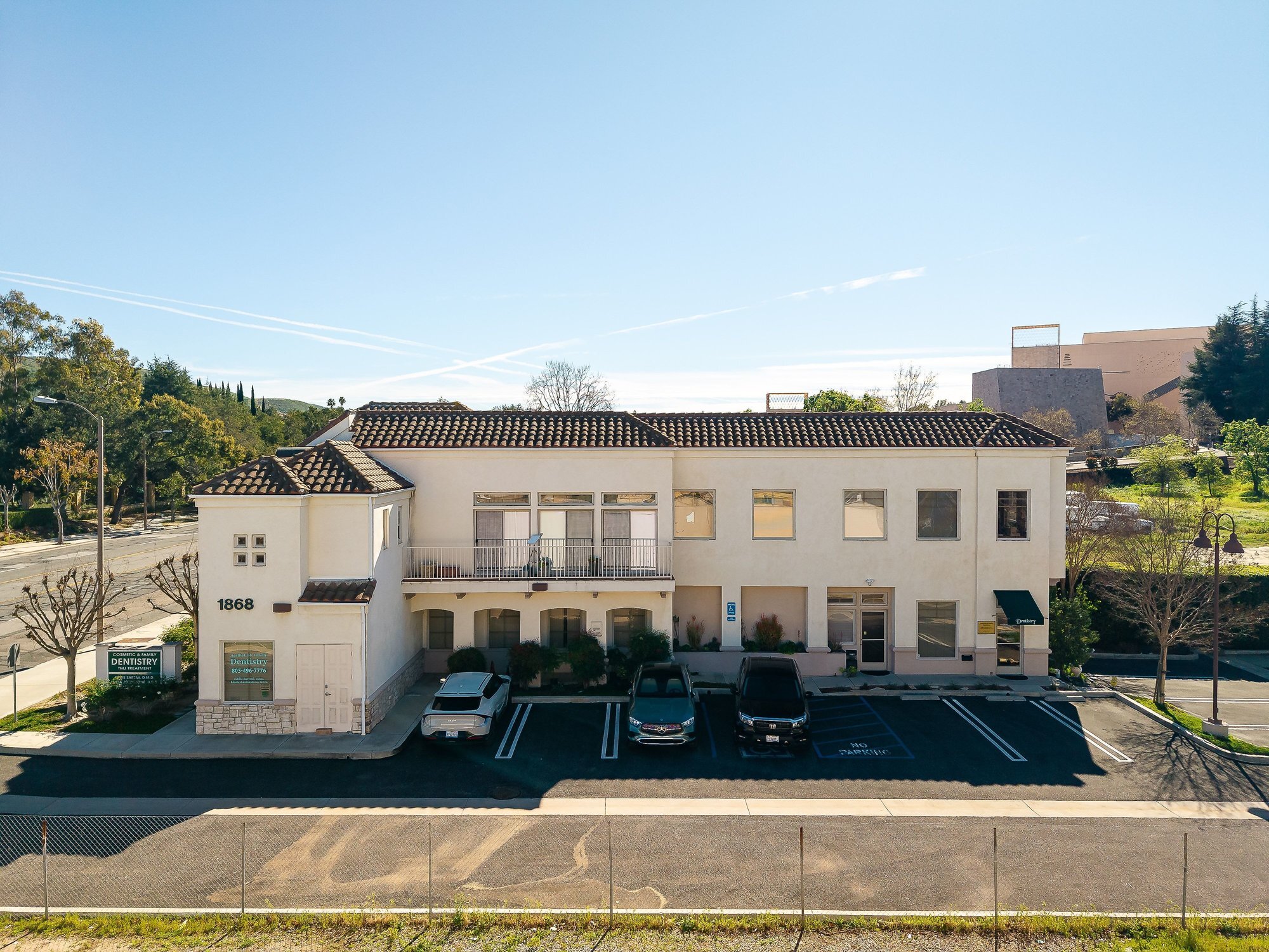 1868 E Thousand Oaks Blvd, Thousand Oaks, CA à vendre Photo principale– Image 1 sur 38