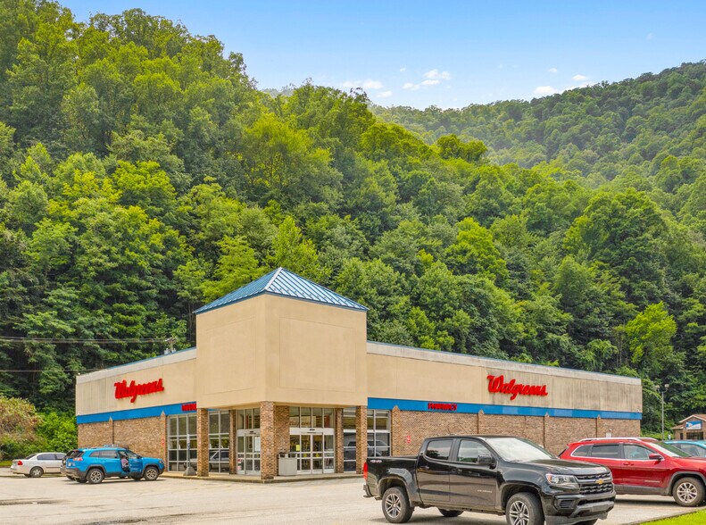 69 Lewis St, Whitesville, WV à louer - Photo de l’immeuble – Image 3 sur 7