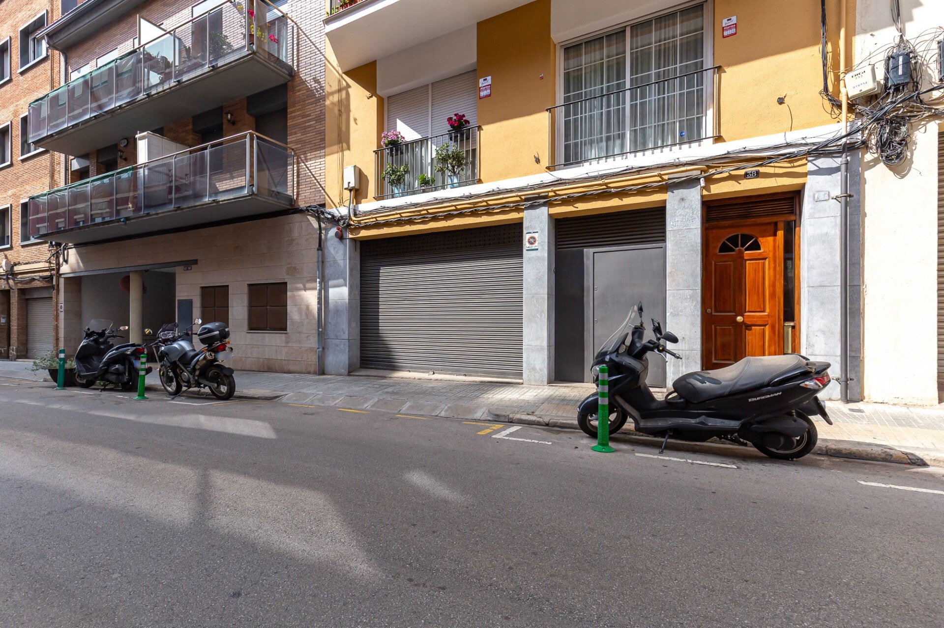 Local commercial dans Esplugues de Llobregat, Barcelona à louer Photo intérieure– Image 1 sur 17