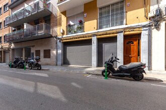 Local commercial dans Esplugues de Llobregat, Barcelona à louer Photo intérieure– Image 1 sur 17