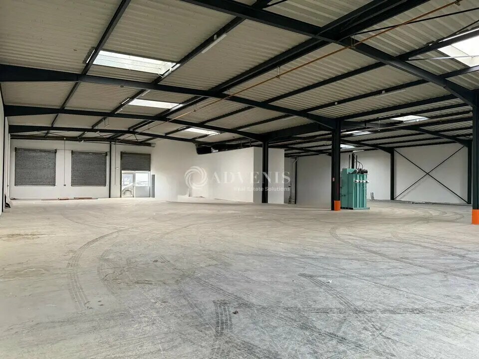 Industriel/Logistique dans Ivry-sur-Seine à louer Photo de l’immeuble– Image 1 sur 6