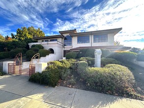 26385 Carmel Rancho Blvd, Carmel, CA à louer Photo de l’immeuble– Image 1 sur 11
