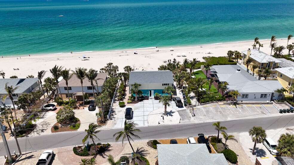 217 Casey Key Rd, Nokomis, FL à vendre - Photo de l’immeuble – Image 2 sur 46