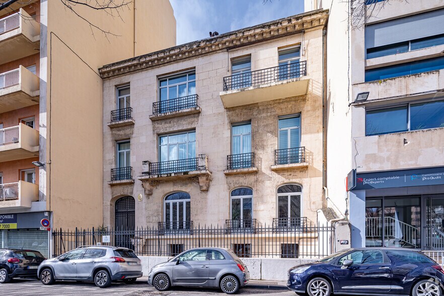 Bureau dans Marseille à vendre - Photo de l’immeuble – Image 2 sur 2