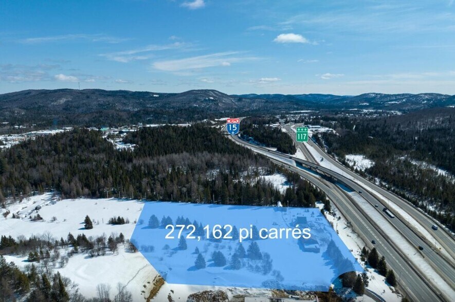 1701 Rue Des Grands-Espaces, Sainte-agathe-des-monts, QC à vendre - Photo principale – Image 1 sur 1