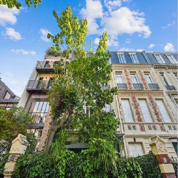 44 Avenue Victor Hugo, Paris à louer - Photo de l’immeuble – Image 2 sur 17
