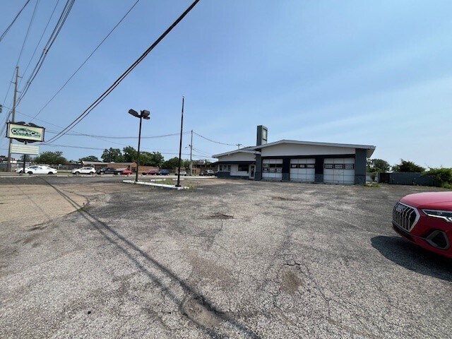 1929 E Morgan Ave, Evansville, IN à vendre - Photo de l’immeuble – Image 3 sur 8