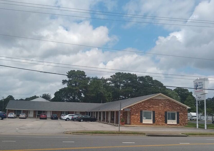 4620 Haygood Rd, Virginia Beach, VA à louer - Photo de l’immeuble – Image 1 sur 4