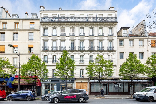 Plus de détails pour 213 Rue Du Faubourg Saint-Martin, Paris - Coworking à louer