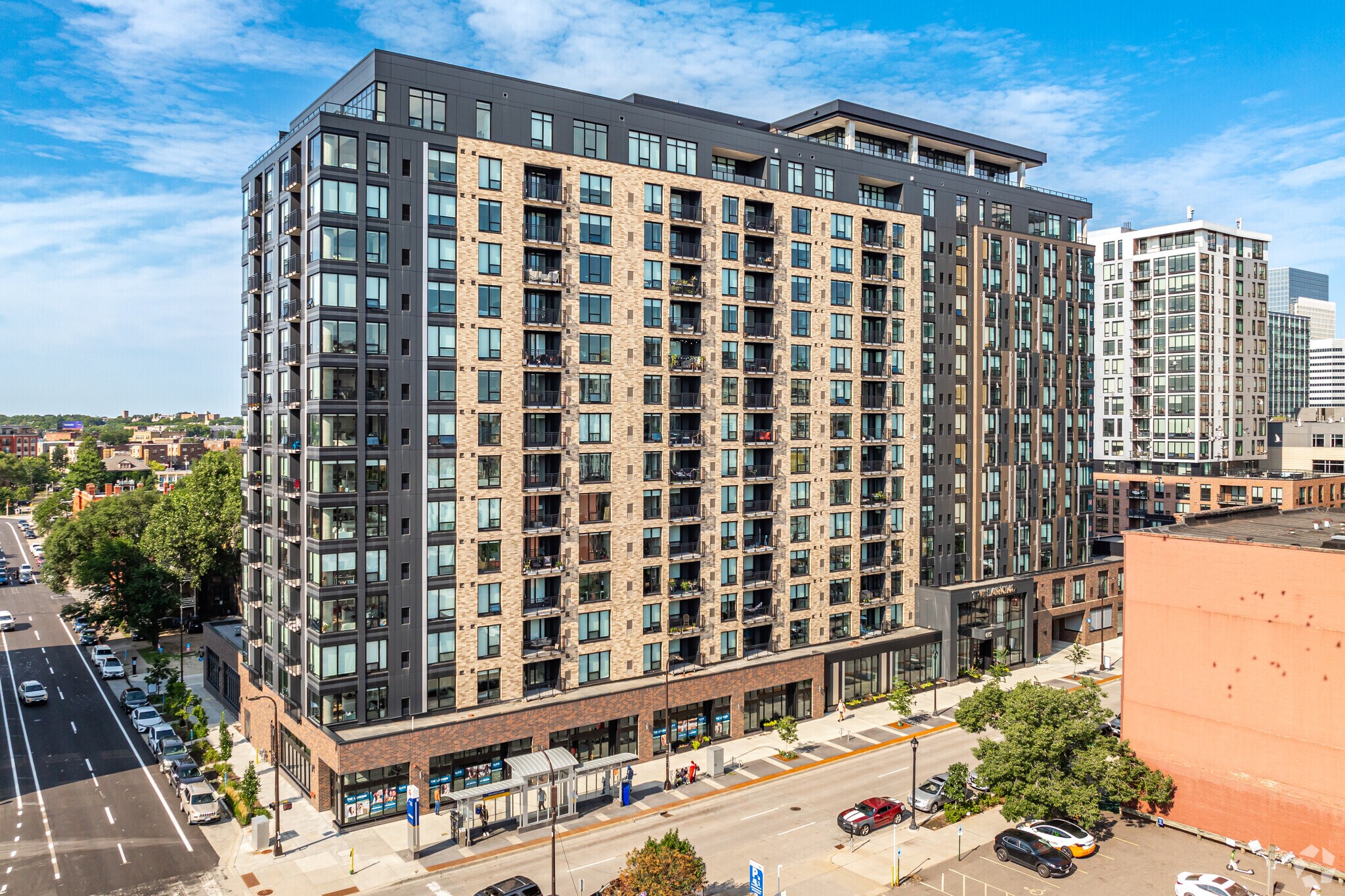 615 S 8th St, Minneapolis, MN à louer Photo principale– Image 1 sur 84