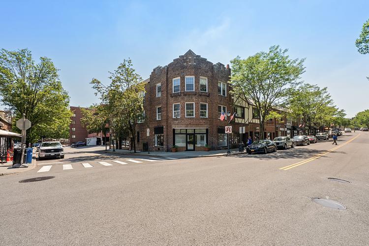30 Garth Rd, Scarsdale, NY à louer - Photo de l’immeuble – Image 3 sur 25
