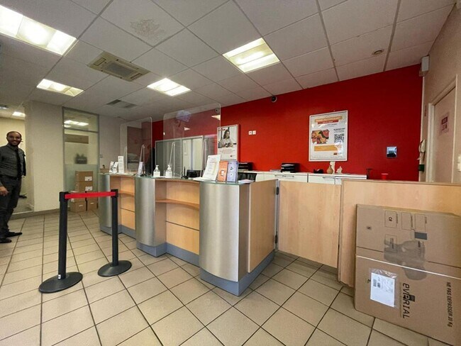 Plus de détails pour Local commercial à vendre