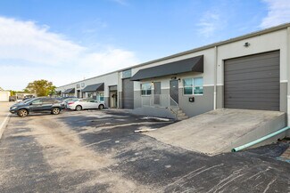 Plus de détails pour 400-650 NE 27th St, Pompano Beach, FL - Industriel/Logistique à louer