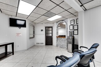 Plus de détails pour 9633 W Broward Blvd, Plantation, FL - Bureau à vendre