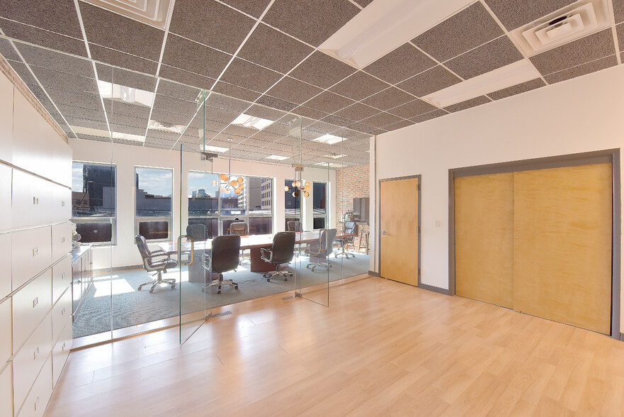 9-15 38th Ave, Long Island City, NY à vendre - Photo intérieure – Image 3 sur 7