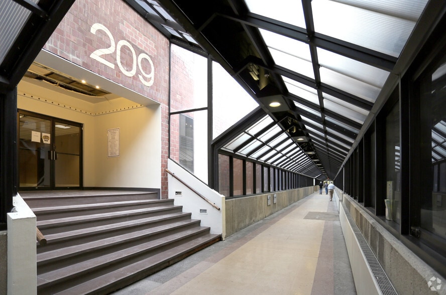 209 S Main St, Akron, OH à louer - Photo intérieure – Image 3 sur 6