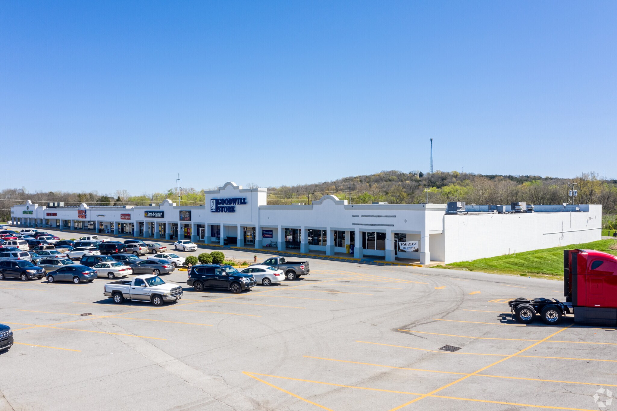 1202-1218 Huntsville Hwy, Fayetteville, TN à louer Photo principale– Image 1 sur 2