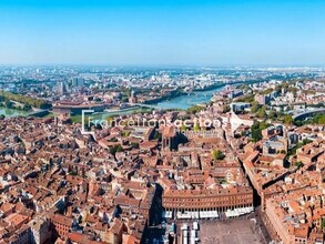 Toulouse, HG - VUE AÉRIENNE  vue de carte