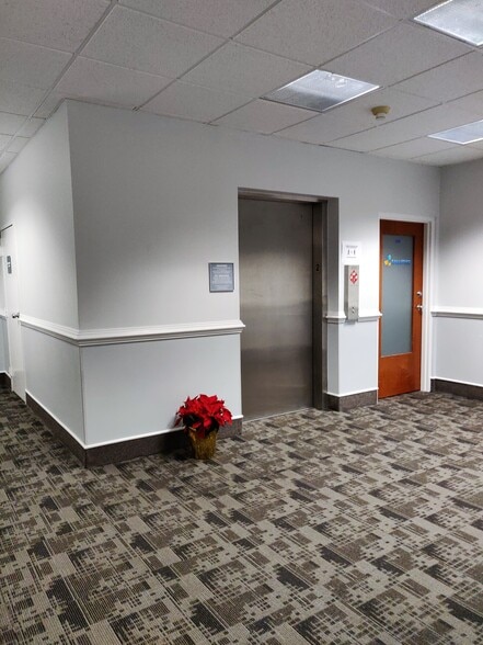 5570 Sterrett Pl, Columbia, MD à louer - Photo intérieure – Image 3 sur 11