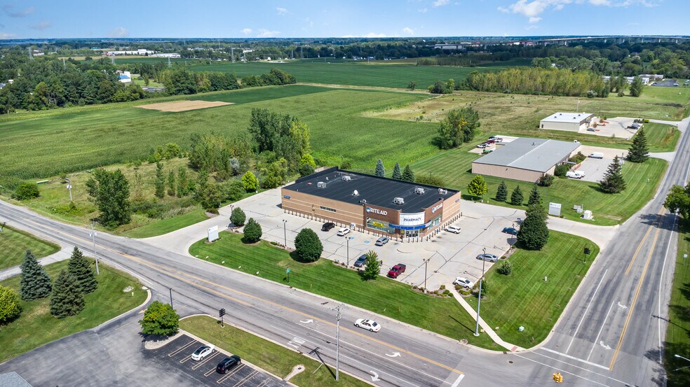 1470 Tittabawassee Rd, Saginaw, MI à vendre - Photo de l’immeuble – Image 2 sur 31