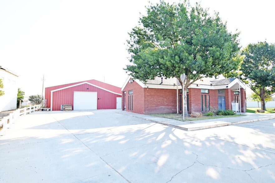 327 SE Loop 338, Odessa, TX à louer - Photo principale – Image 1 sur 74