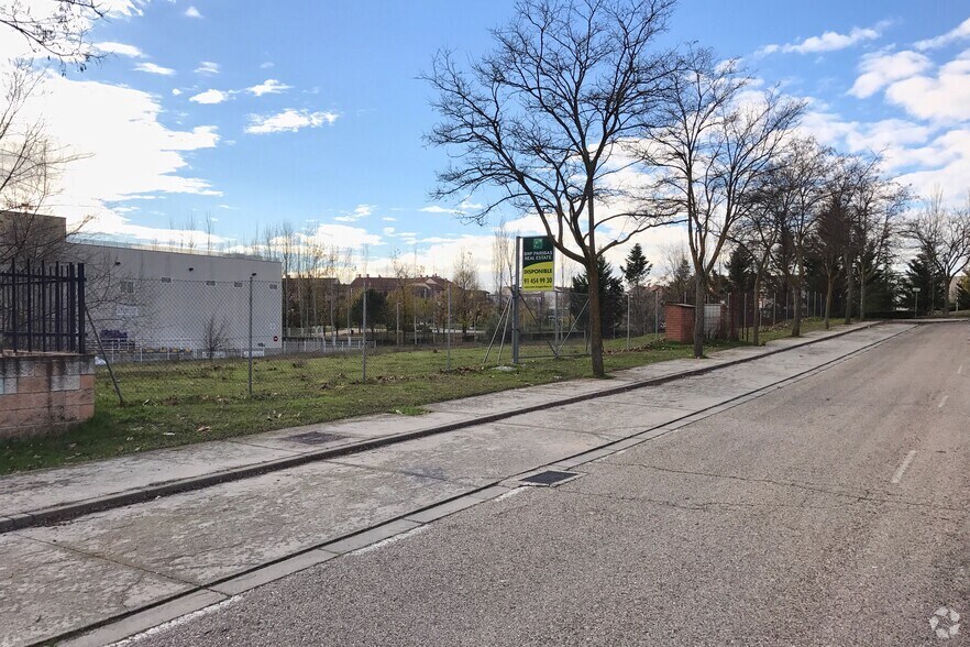 Calle Vía Ferrocarril, 13, Navalcarnero, Madrid à vendre - Photo de l’immeuble – Image 2 sur 2
