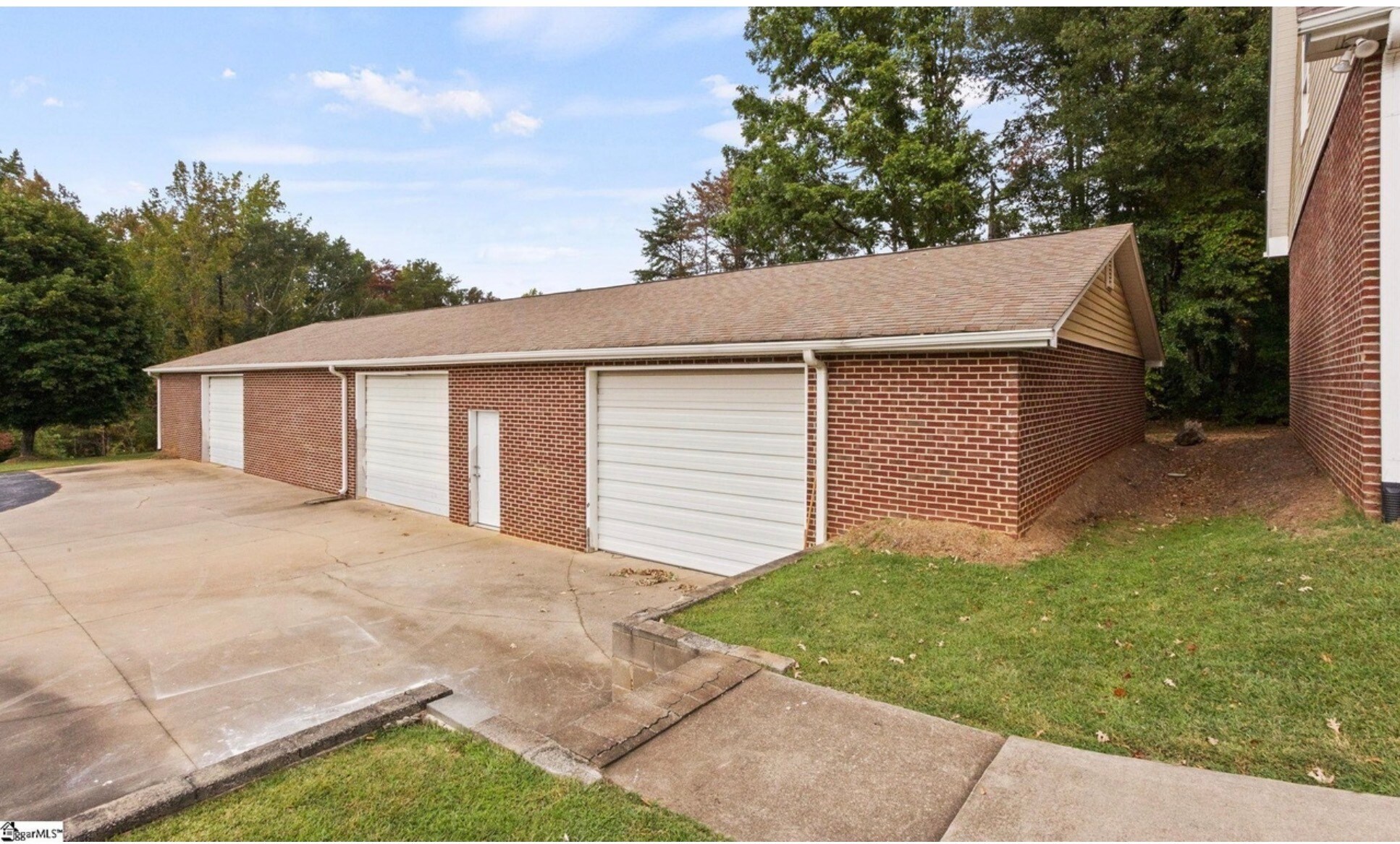 2214 State Park Rd, Greenville, SC à louer Photo de l’immeuble– Image 1 sur 6