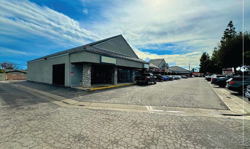 2400 Wible Rd, Bakersfield, CA à louer - Photo de l’immeuble – Image 2 sur 3