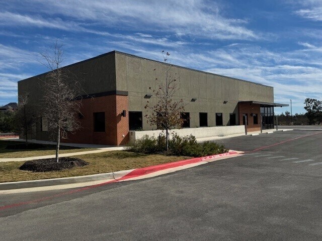 27616 Interstate 10 W, Boerne, TX à vendre - Photo de l’immeuble – Image 2 sur 6