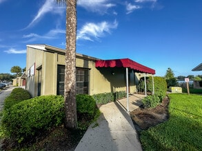 2000 E Edgewood Dr, Lakeland, FL à louer Photo intérieure– Image 2 sur 16