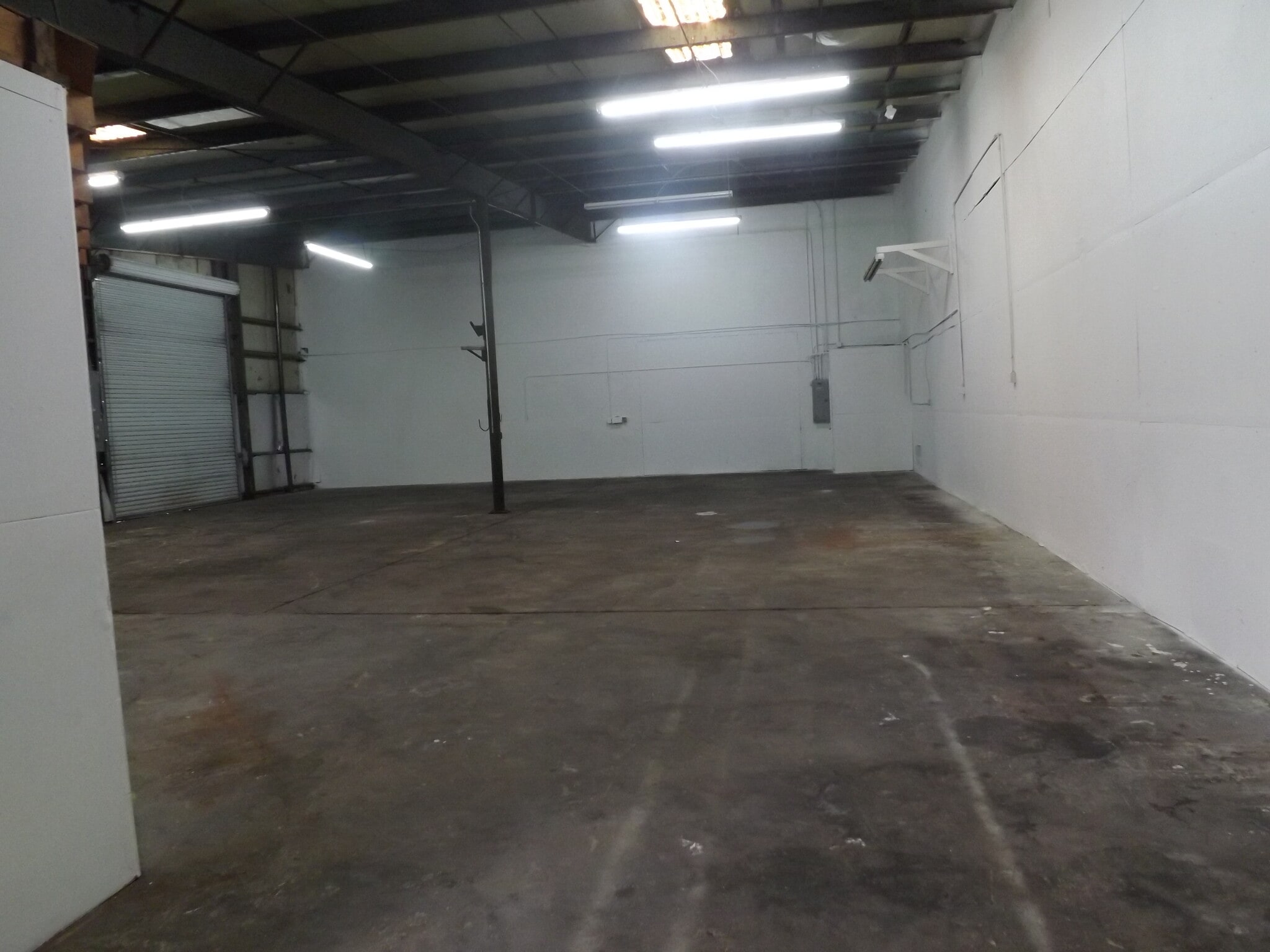 4477-4481 122nd Ave N, Clearwater, FL à louer Photo intérieure– Image 1 sur 14