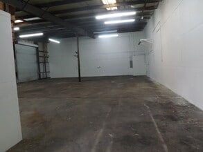 4477-4481 122nd Ave N, Clearwater, FL à louer Photo intérieure– Image 1 sur 14