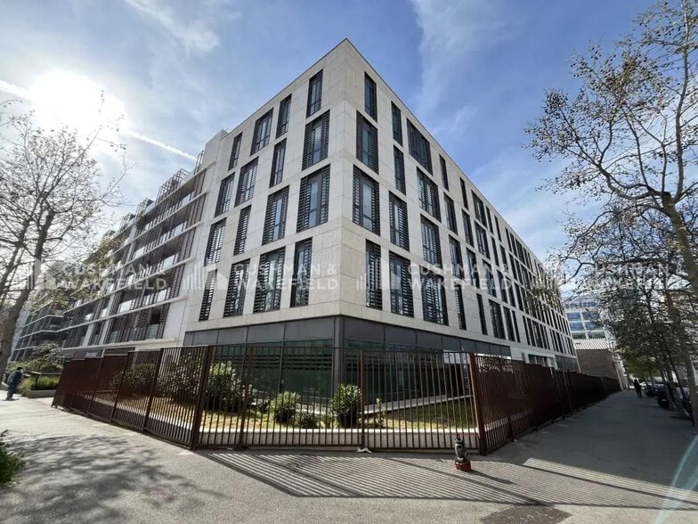 67 Rue Du Chevalier Paul, Marseille à louer - Photo de l’immeuble – Image 1 sur 14