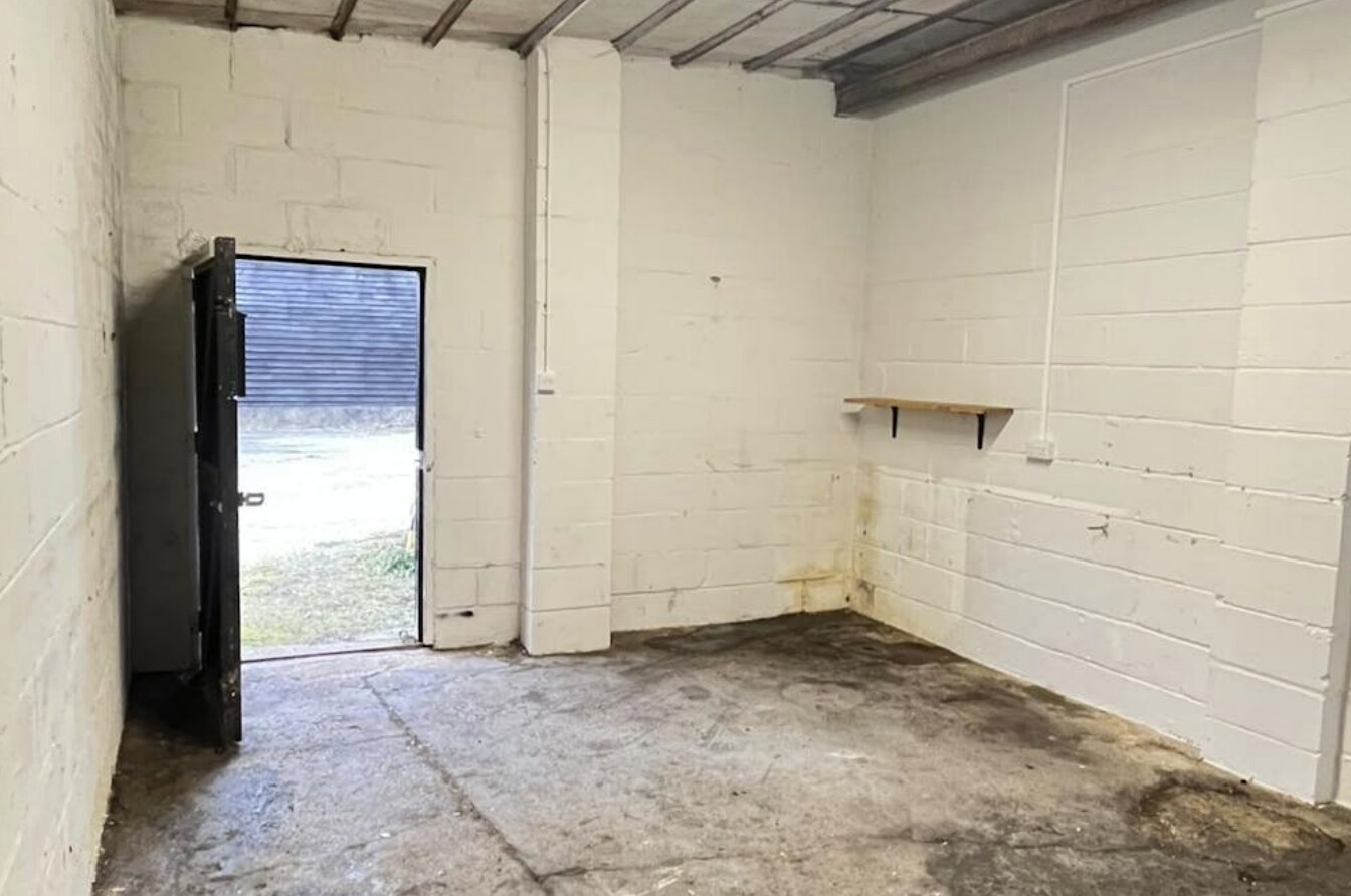 6-8 Brook End, Weston Turville à louer Photo intérieure– Image 1 sur 2