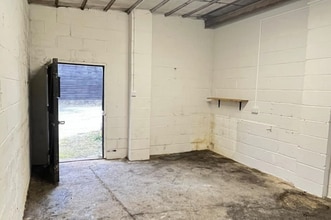 6-8 Brook End, Weston Turville à louer Photo intérieure– Image 1 sur 2