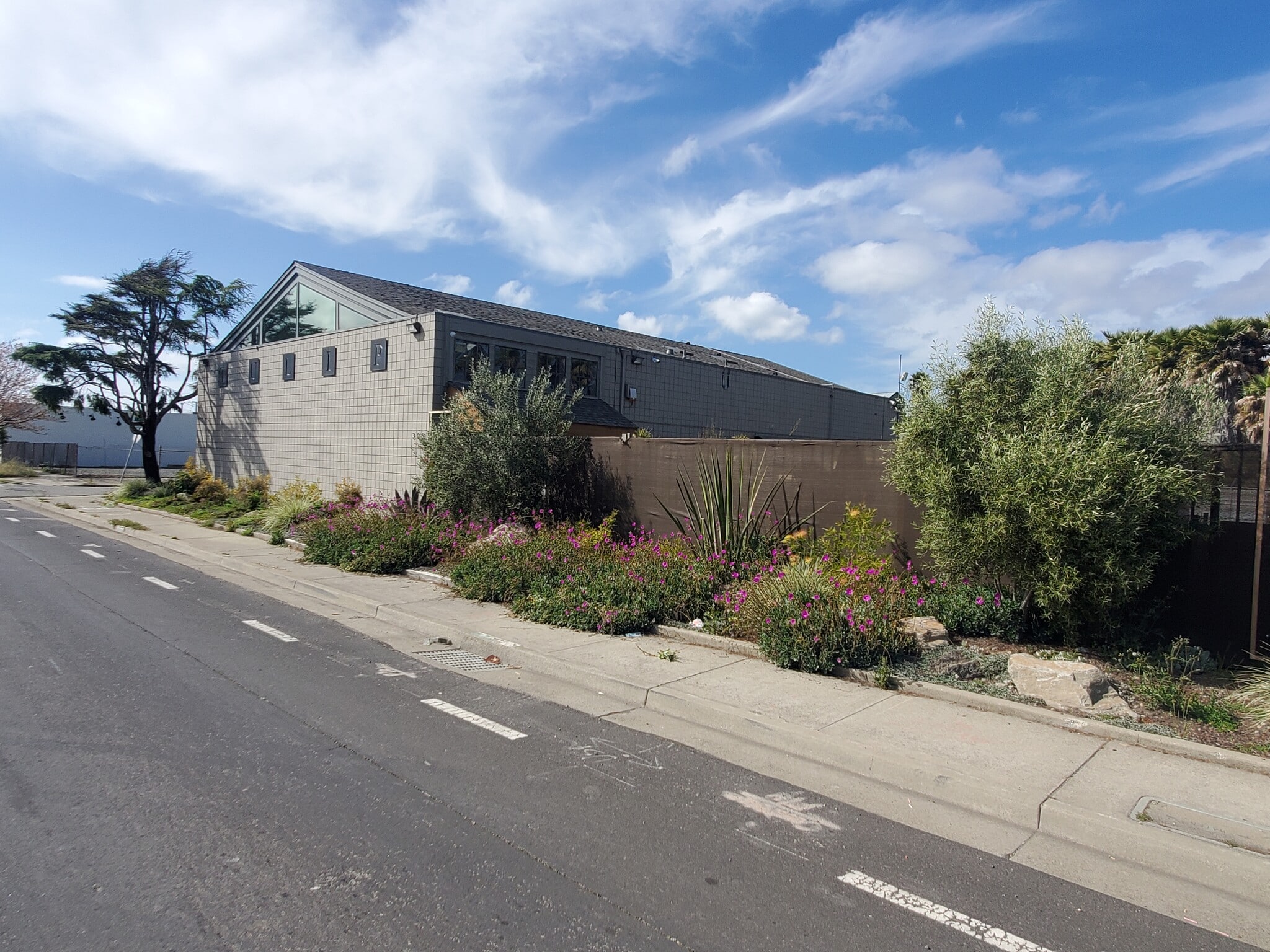 305 W Cutting Blvd, Point Richmond, CA à louer Photo intérieure– Image 1 sur 8
