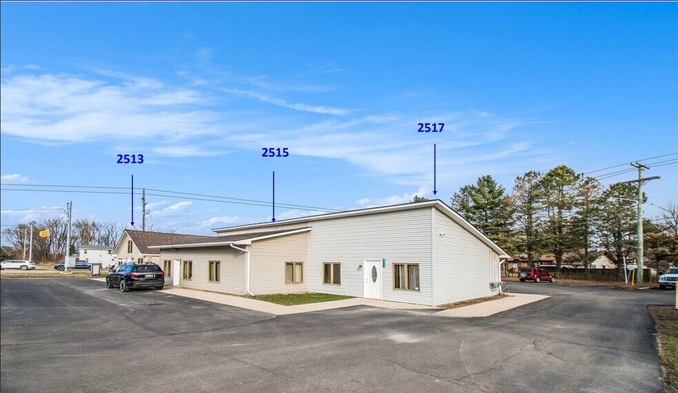 2513 Imlay City Rd, Lapeer, MI à vendre - Photo de l’immeuble – Image 3 sur 7