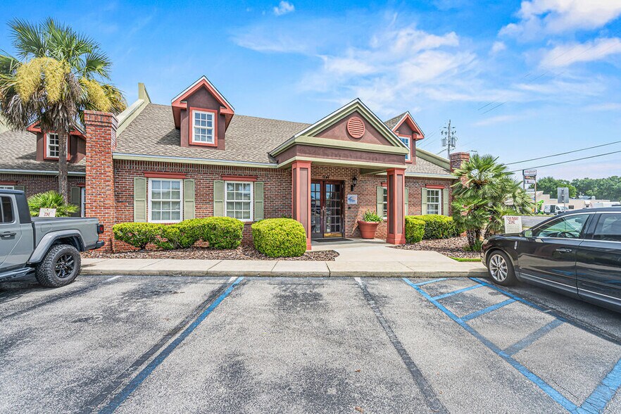 1194 Eglin Pky, Shalimar, FL à louer - Photo de l’immeuble – Image 2 sur 51