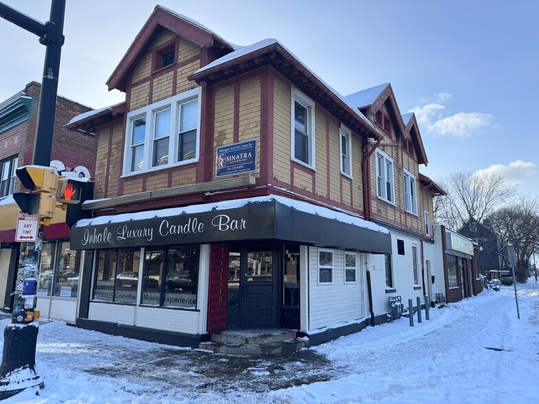 1124 Elmwood Ave, Buffalo, NY à louer - Photo principale – Image 1 sur 7