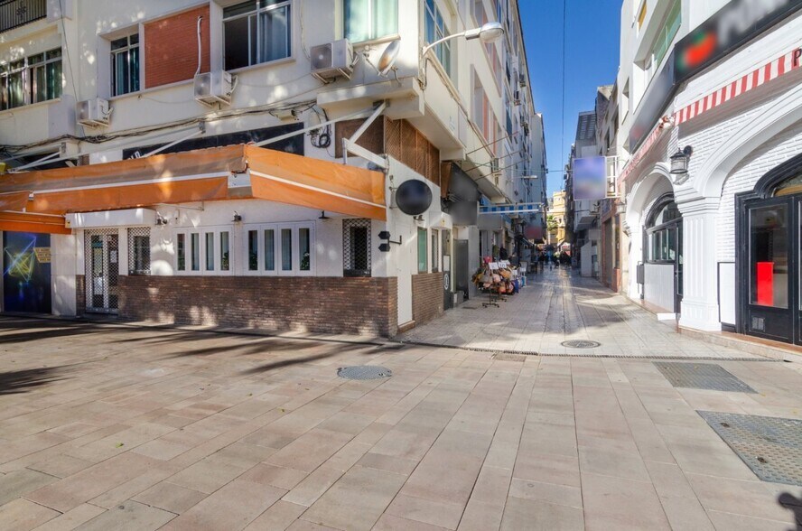 Local commercial dans Torremolinos, Málaga à vendre - Photo de l’immeuble – Image 3 sur 10