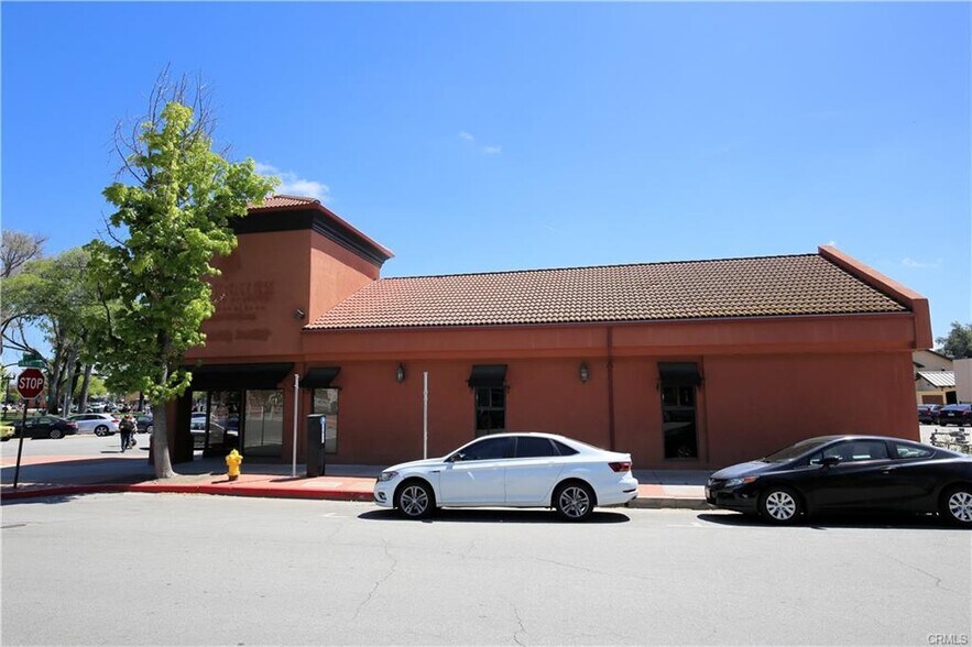 800 11th St, Paso Robles, CA à vendre - Photo de l’immeuble – Image 3 sur 9