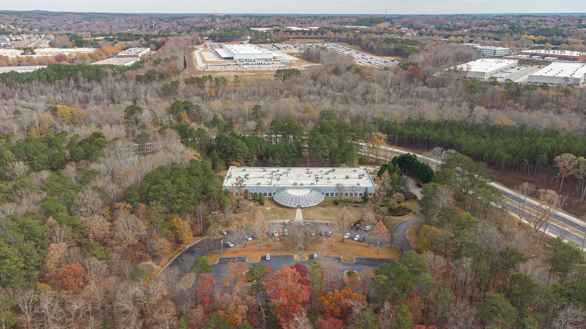 190 Bluegrass Valley Pky, Alpharetta, GA à louer Photo de l’immeuble– Image 1 sur 25