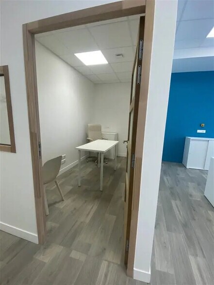 Local commercial dans Rennes à louer - Photo intérieure – Image 2 sur 9