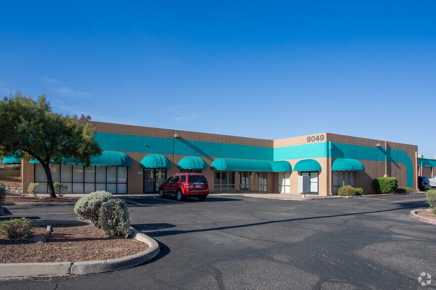 7941 E Lakeside Pky, Tucson, AZ à louer - Photo principale – Image 1 sur 4