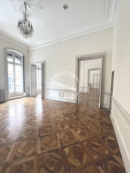 15 Rue D'Alsace Lorraine, Toulouse à louer - Photo de l’immeuble – Image 2 sur 5