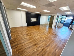 3709 Convoy St, San Diego, CA à louer Photo intérieure– Image 1 sur 2