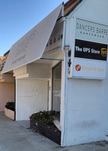 13638 Ventura Blvd, Sherman Oaks, CA à louer - Photo de l’immeuble – Image 3 sur 4