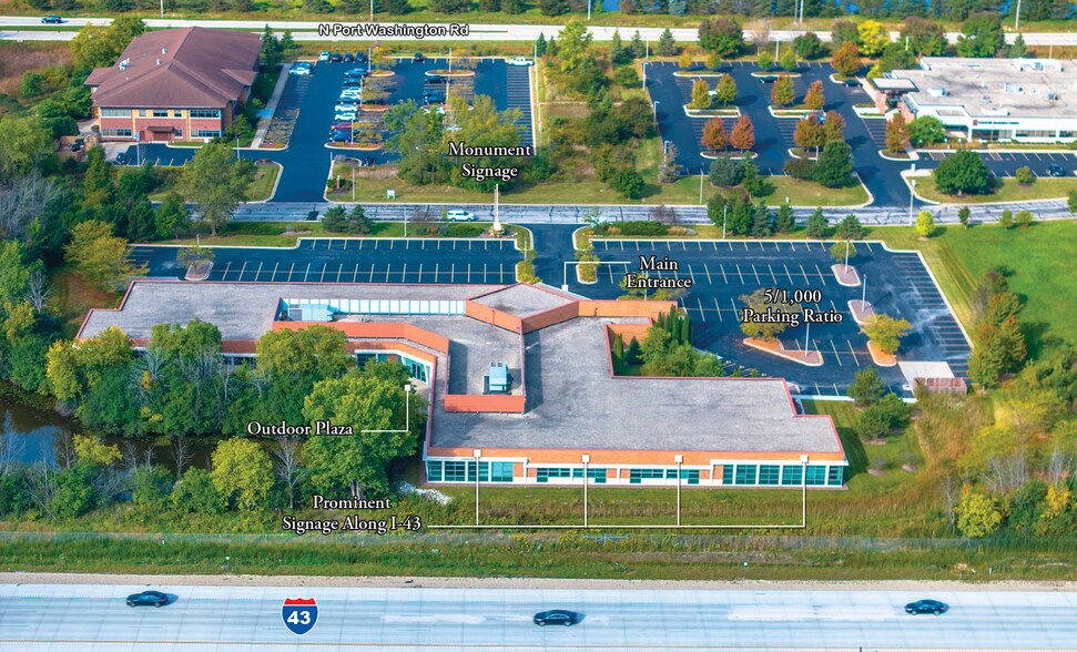 12080 N Corporate Pky, Mequon, WI à louer - Aérien – Image 2 sur 8