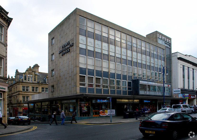 12-18 John William St, Huddersfield à louer - Photo principale – Image 1 sur 3